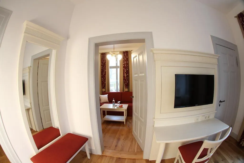 Hotel Villa Victoria Coburg Bed & Breakfast